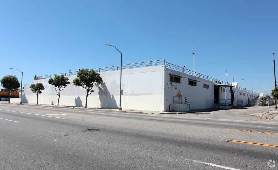 More Photos Of 4095 Firestone Blvd, South Gate Warehouse For Sale