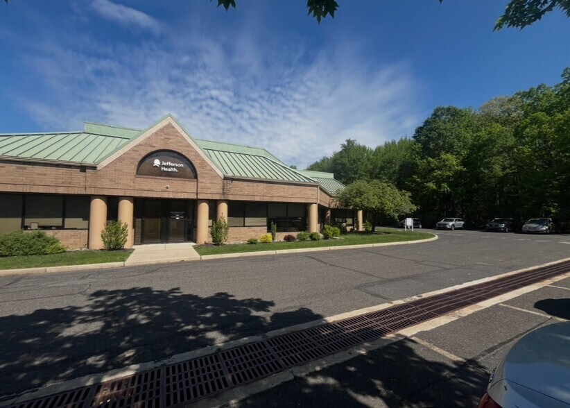 More Photos Of 400 Laurel Oak Rd, Voorhees Medical For Lease