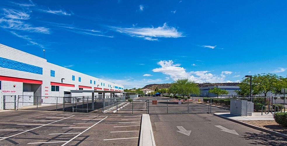 More Photos Of 2932 W Deer Valley Rd, Phoenix Service For Sale