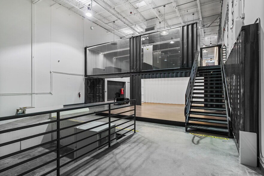 More Photos Of 7620 NW 25th St, Miami Distribution For Sale