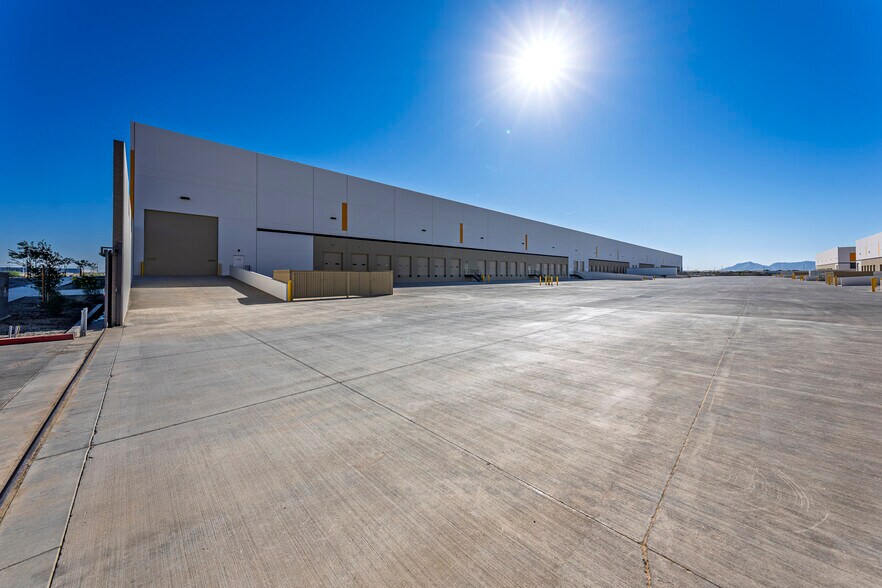 More Photos Of SEC Ellsworth Road & Pecos Rd, Mesa Warehouse For Lease