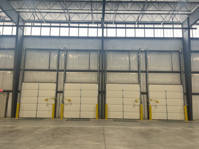 More Photos Of 55 Bagwell Blvd, Scottsville Warehouse For Lease