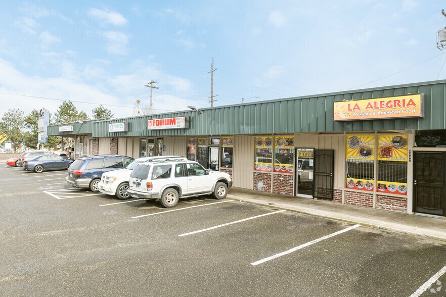 More Photos Of 13116 NE Sandy Blvd, Portland Storefront Retail Office For Sale