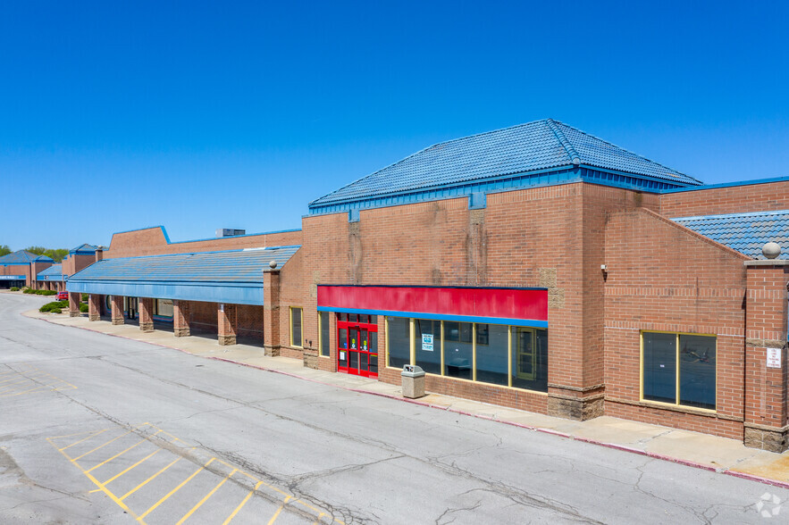 Primary Photo Of 13720-13920 40 Hwy, Independence Storefront For Sale