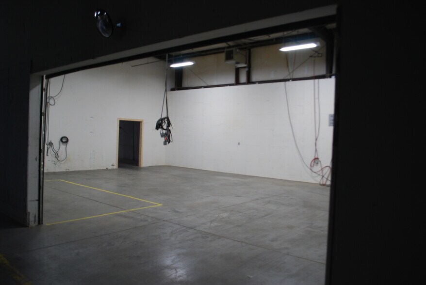 More Photos Of 5900 Weisbrook Ln, Knoxville Warehouse For Lease