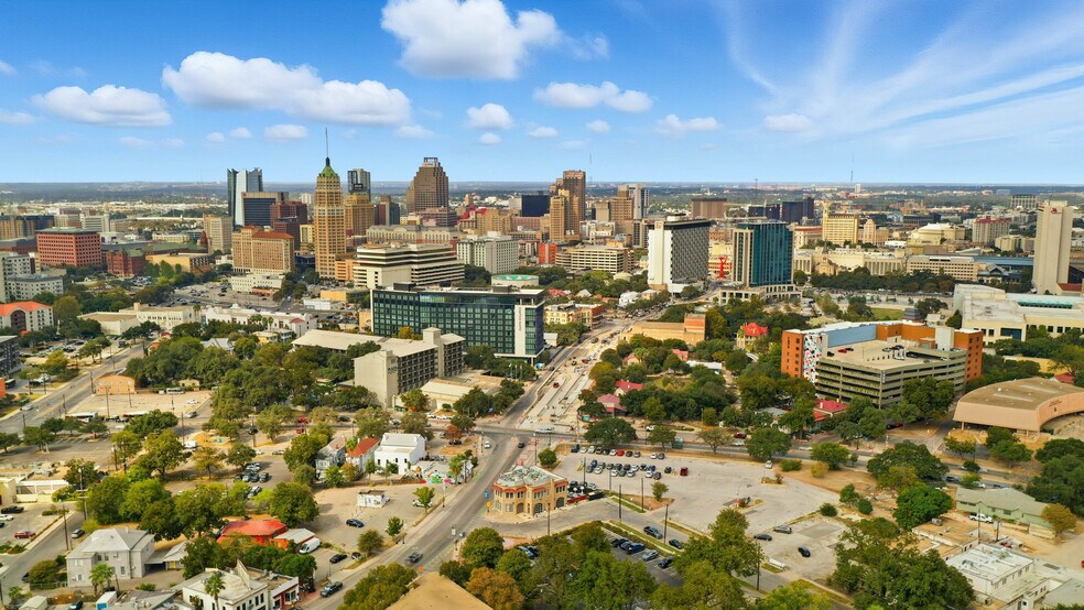 More Photos Of 604 S Alamo St, San Antonio Freestanding For Lease