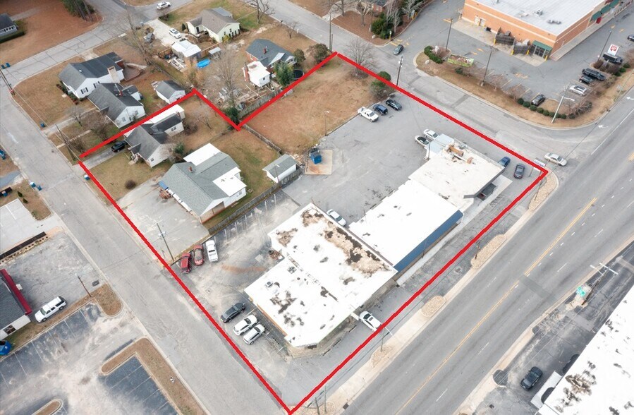 More Photos Of 1401-1415 W Cumberland St, Dunn General Retail For Sale