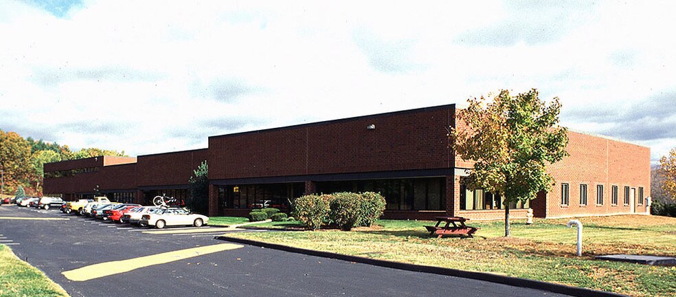 More Photos Of 115 Flanders Rd, Westborough Flex For Lease