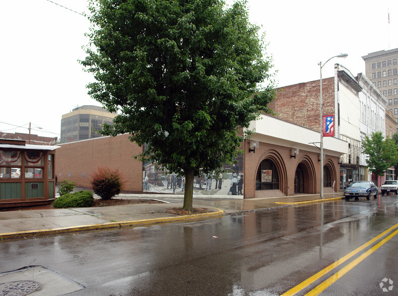 Primary Photo Of 127 S 4th St, Steubenville Office For Sale