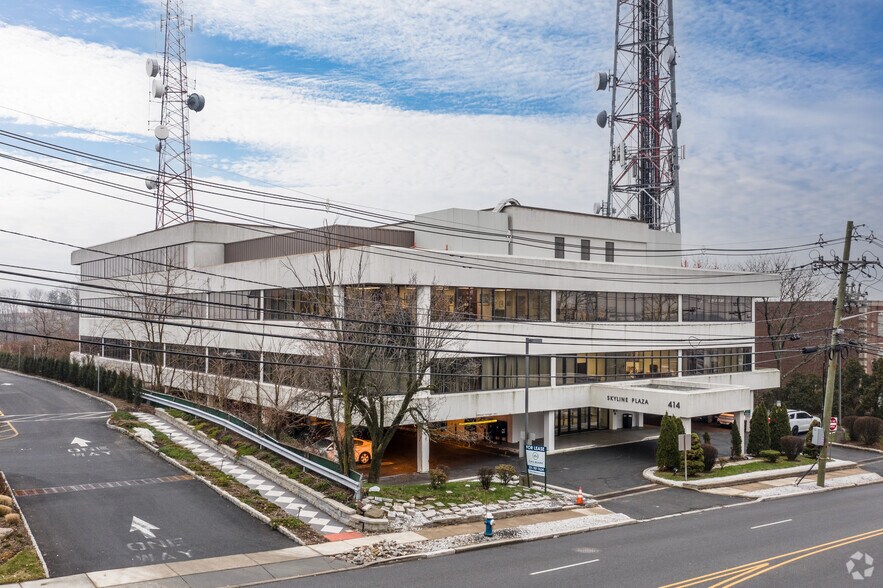 More Photos Of 414 Eagle Rock Ave, West Orange Office For Lease