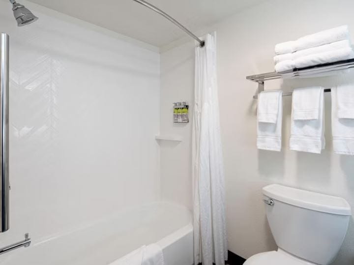 More Photos Of 1000 Imperial Ave, Rothschild Hotel For Sale