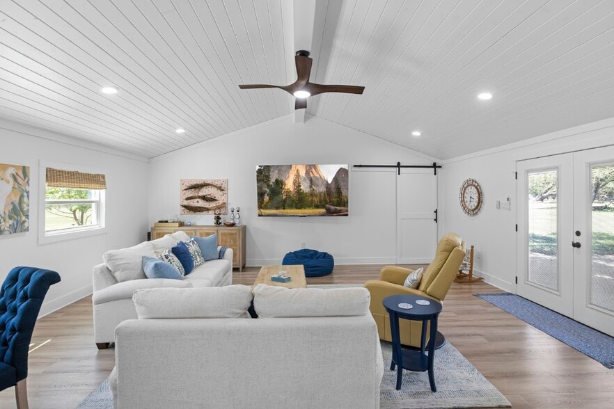 More Photos Of 7617 McGregor Park Rd, Temple Lodge Meeting Hall For Sale