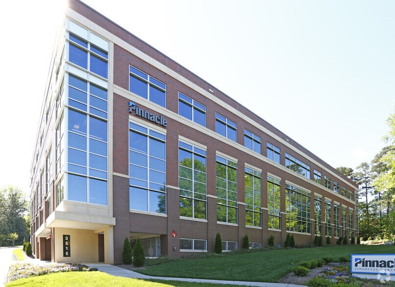 More Photos Of 3515 Glenwood Ave, Raleigh Office For Lease