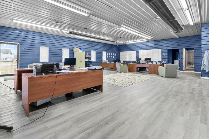 More Photos Of 8502 E 30th St, Indianapolis Warehouse For Sale