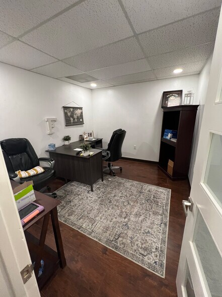 More Photos Of 1625 W Ina Rd, Tucson Medical For Lease