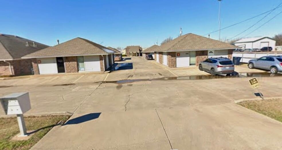 More Photos Of 8801 S Olie Ave, Oklahoma City Office For Lease