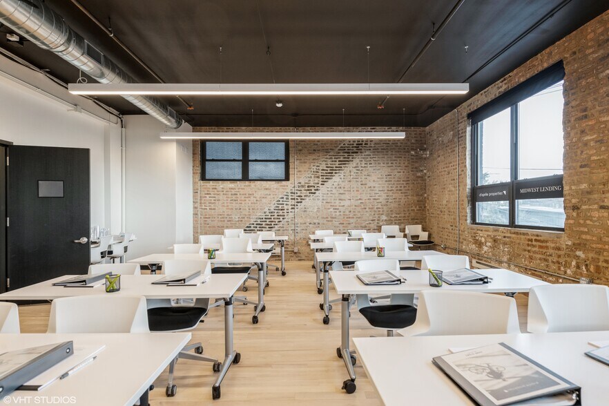 More Photos Of 1732-1734 W Hubbard St, Chicago Loft Creative Space For Lease