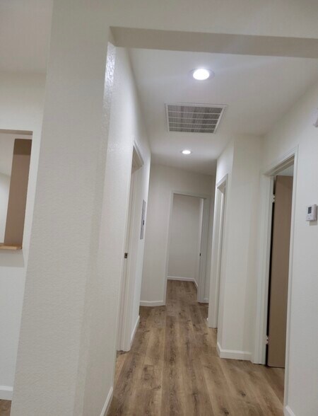 More Photos Of 323 E San Joaquin Ave, Tulare Office Residential For Lease