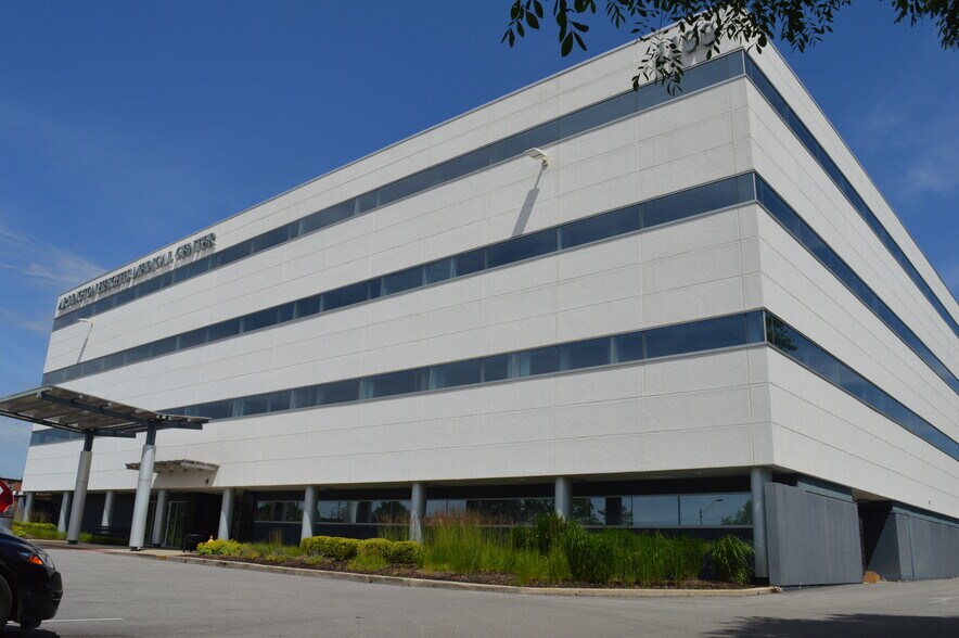 More Photos Of 1100 W Central Rd, Arlington Heights Medical For Lease