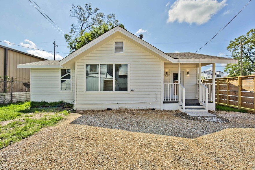 More Photos Of 744 W 18th St, Houston Loft Creative Space For Lease