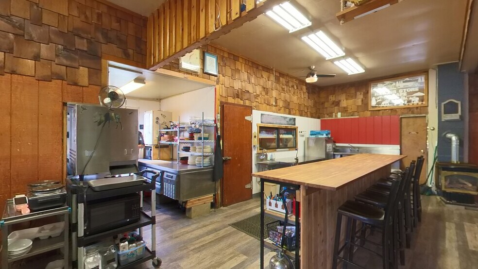 More Photos Of 5588 Highway 8, Deary General Retail For Sale