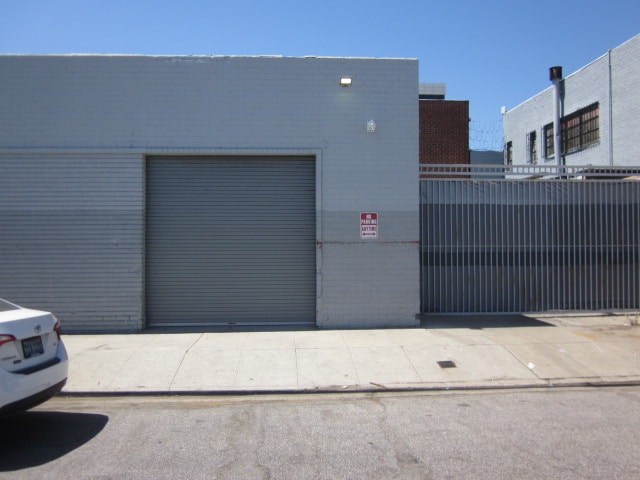 More Photos Of 11165 Tennessee Ave, Los Angeles Service For Sale