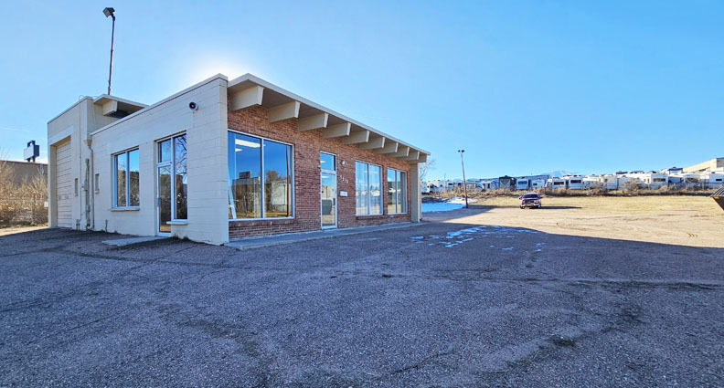 Primary Photo Of 3213 Chelton Cir, Colorado Springs Office For Sale