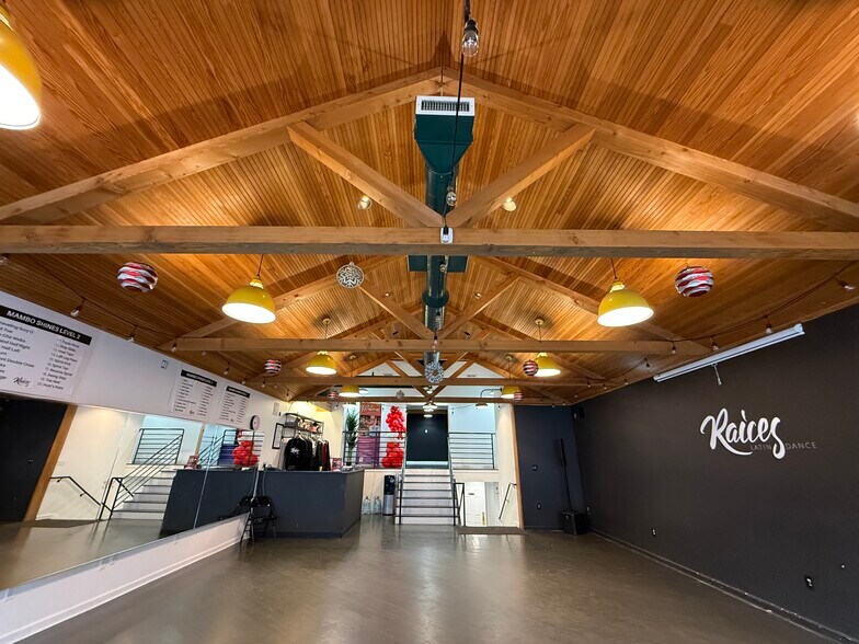 More Photos Of 120 W Boylston St, Worcester Freestanding For Sale