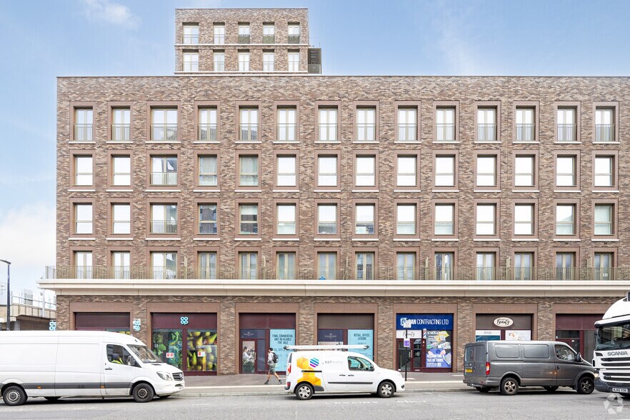More Photos Of Atlantis Ave, London Apartments For Sale