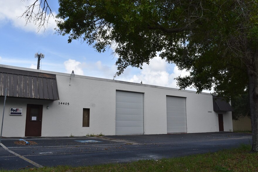 More Photos Of 14401 60th St N, Clearwater Warehouse For Lease