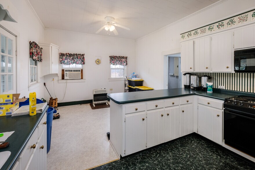 More Photos Of 163 Old Buncombe Rd, Union Specialty For Sale