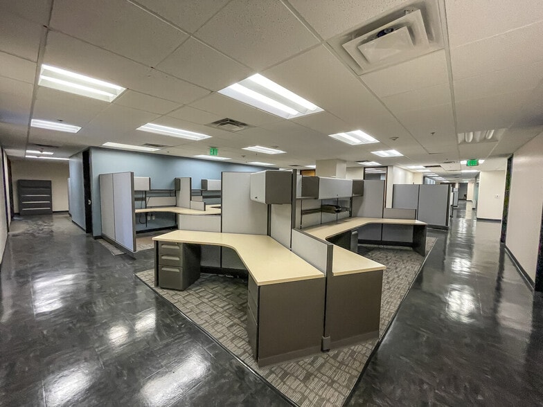 More Photos Of 3033 N Central Ave, Phoenix Loft Creative Space For Sale