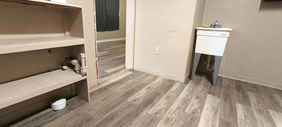 More Photos Of 14610 Kennard St, Waldo Freestanding For Sale