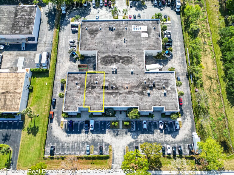 More Photos Of 3650 Coral Ridge Dr, Coral Springs Light Manufacturing For Sale