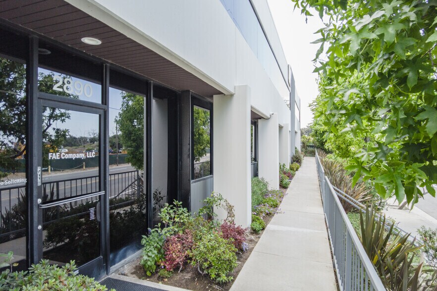 More Photos Of 2900 Orange Ave, Signal Hill Unknown For Lease