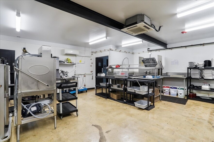 More Photos Of 985 Baltimore Pike, Gettysburg Storefront For Sale