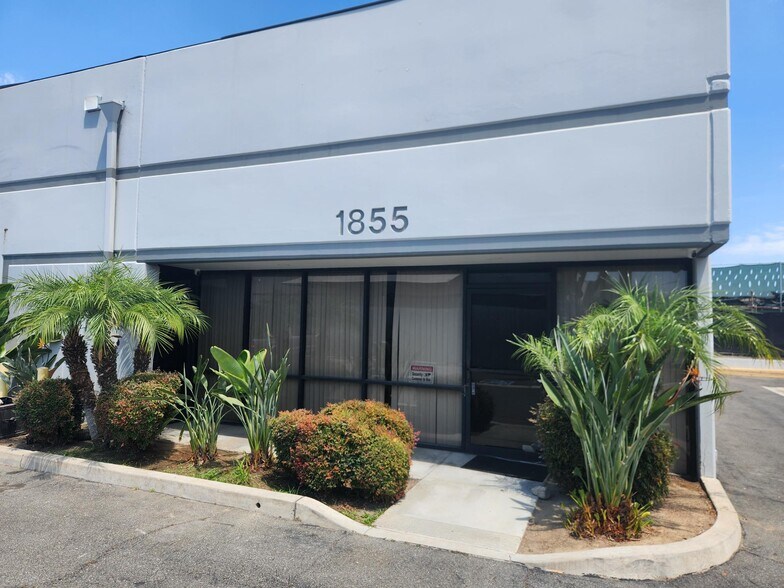 More Photos Of 1855 S Santa Cruz St, Anaheim Manufacturing For Lease