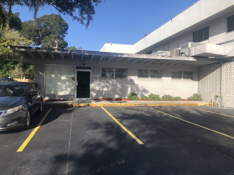 Primary Photo Of 1815 Crystal Lake Dr, Lakeland Office For Lease