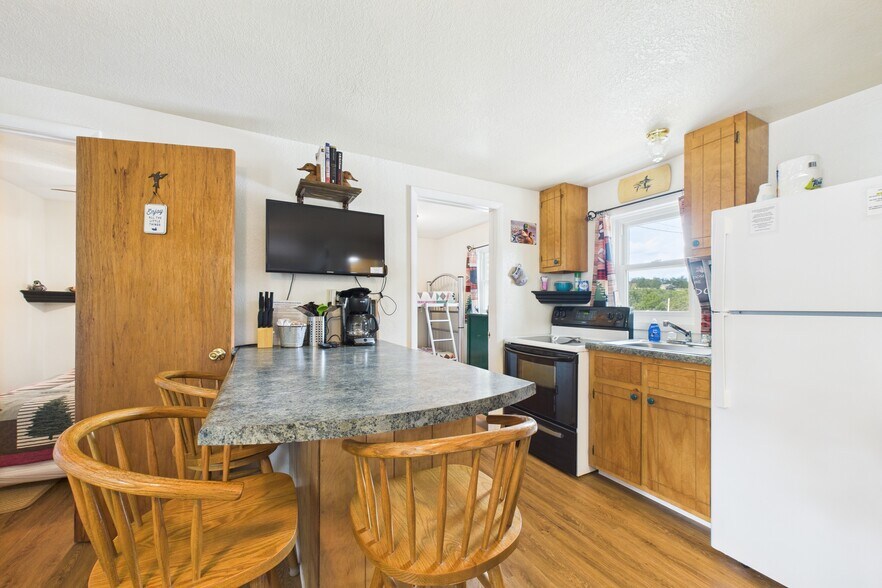 More Photos Of 141 County Road 851, Elizabeth Hotel For Sale