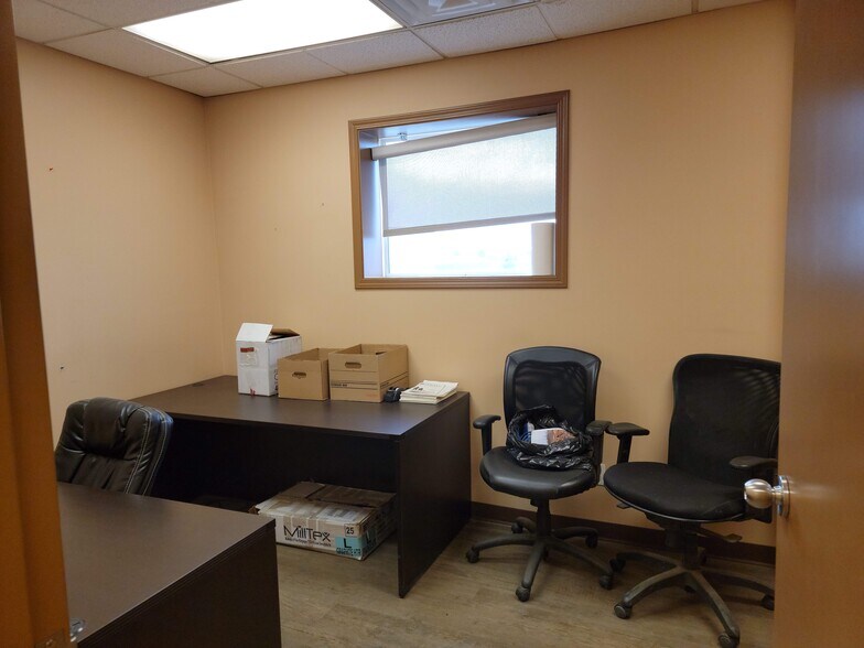 More Photos Of 2315 5a St, Nisku Manufacturing For Lease