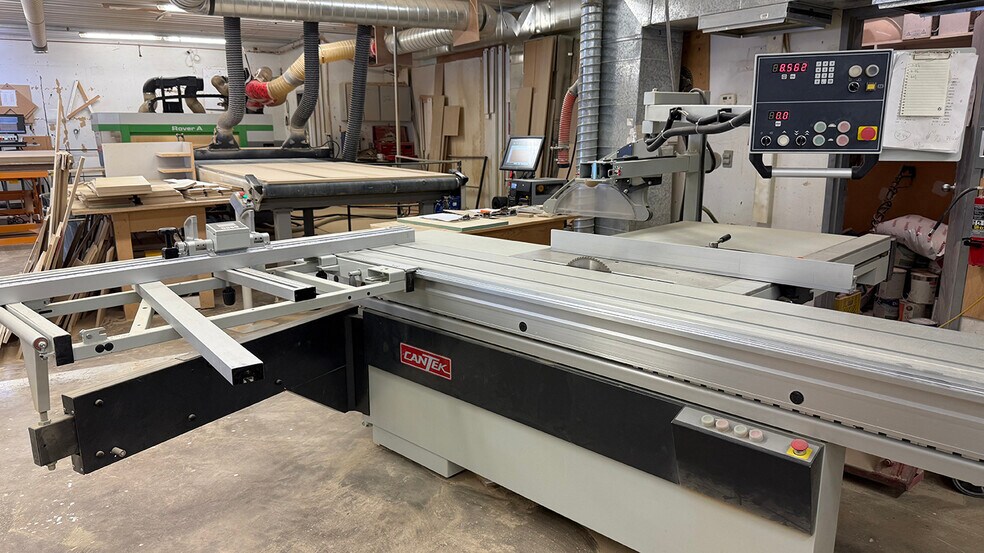 More Photos Of 815 Dugald Rd, Winnipeg Industrial For Sale