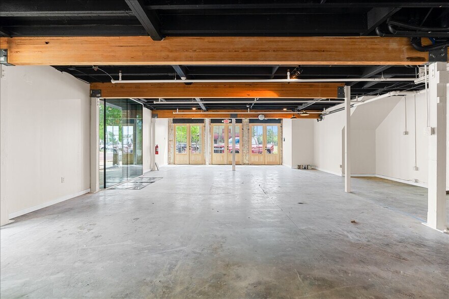 More Photos Of 117 East St, Hutto Loft Creative Space For Sale
