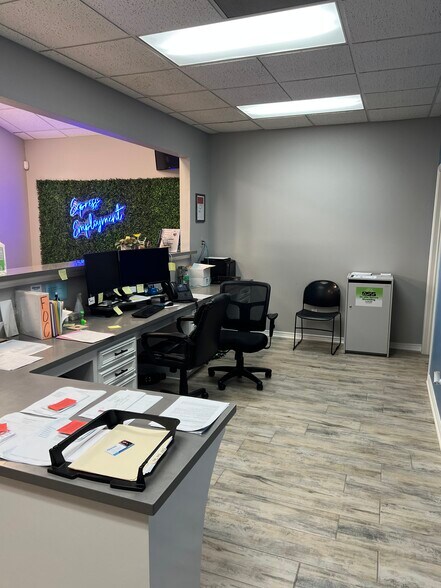 More Photos Of 406 Turtle Creek Dr, Shreveport Office For Sale