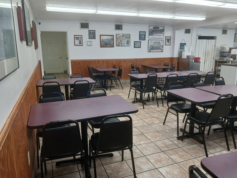 More Photos Of 149 S Lake Ave, Pahokee General Retail For Sale