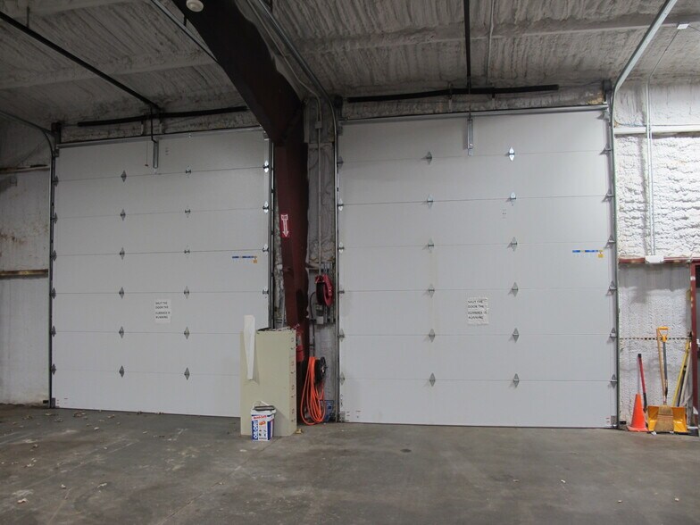 More Photos Of 1411 W Phelps St, Springfield Service For Lease