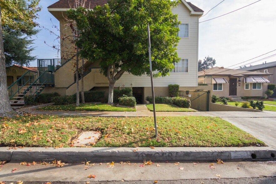 More Photos Of 404 Lincoln Ave, Glendale Apartments For Sale