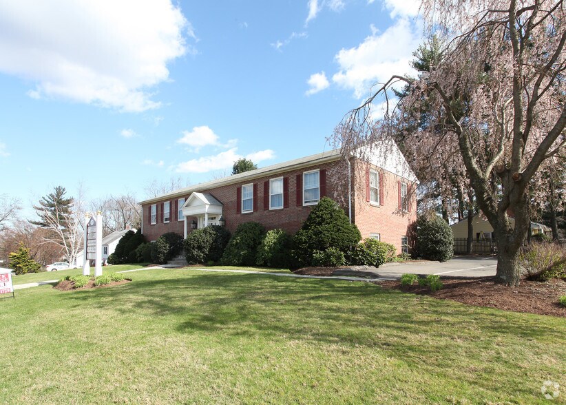 Primary Photo Of 2437 Albany Ave, West Hartford Office For Lease