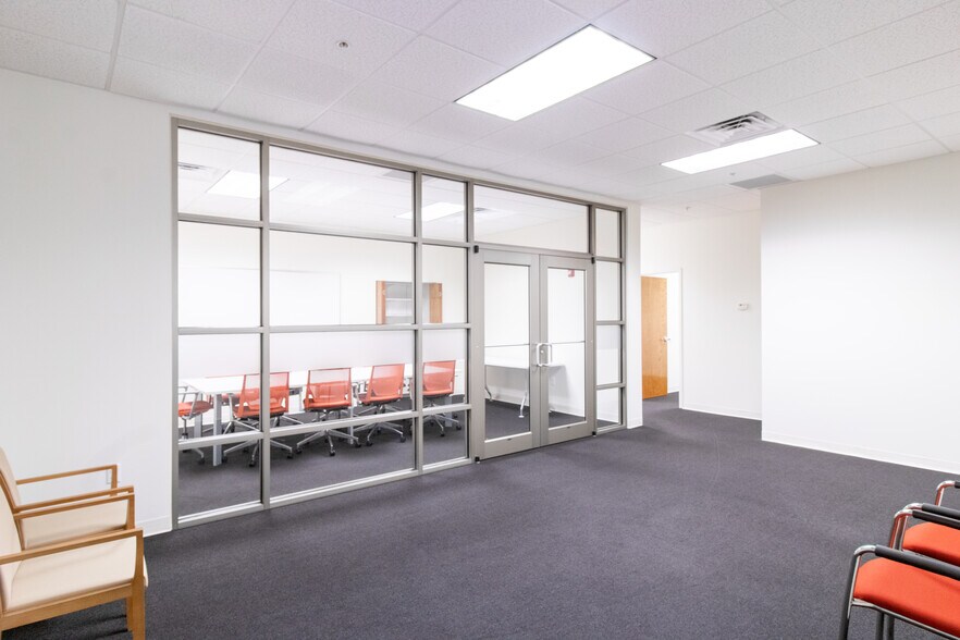 More Photos Of 7880 Gate Pky, Jacksonville Medical For Lease