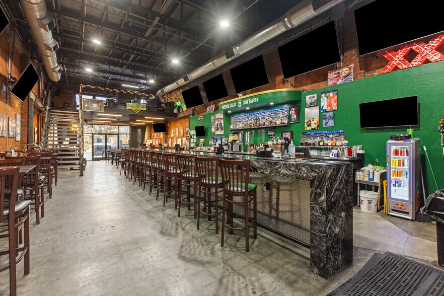 More Photos Of 418 N Grant Ave, Odessa Bar For Sale