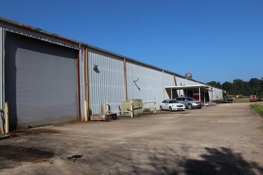 More Photos Of 7340 Bellwood Rd, Ackerman Industrial For Sale